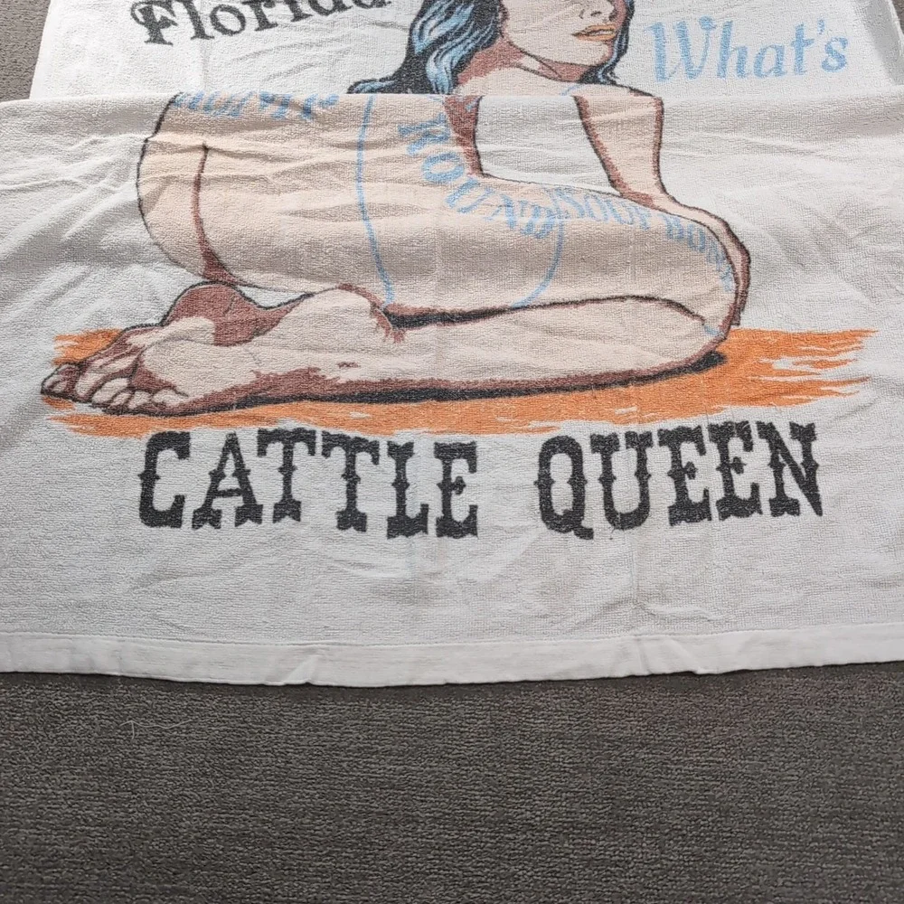 1970's Sherry Break Dull Beef Habit‎ Florida Cattle Queen Man Cave Beach Towel